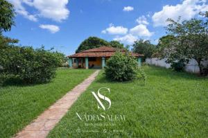O PRIVILÉGIO DE VIVER EM 2.100m² DE NATUREZA PURA!